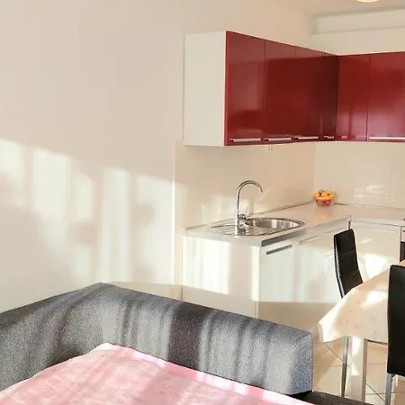 Terrace & Free Parking Apartment Split