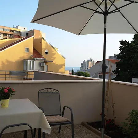 شقة Split Terrace & Free Parking Studio سبليت