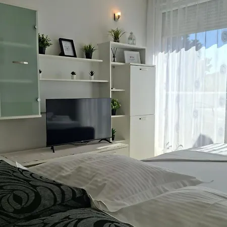 Terrace & Free Parking Apartment *